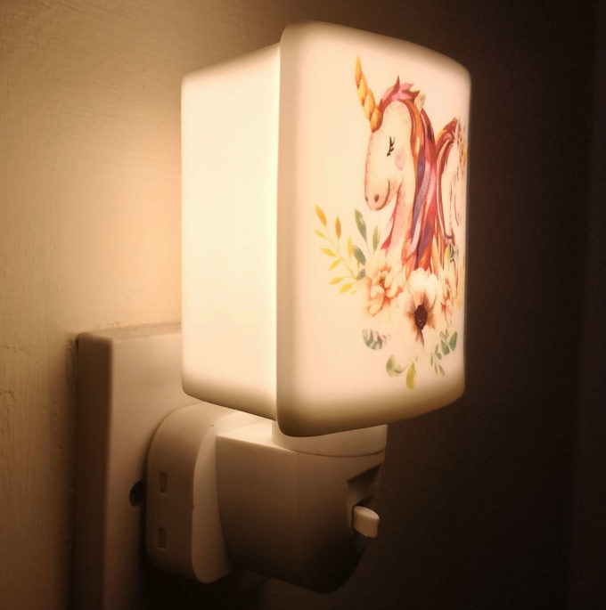 girls bedroom unicorn decor